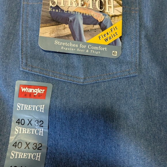 Wrangler Men's Blue Stretch Jeans. Size 40x32. NWT. - Picture 4 of 9
